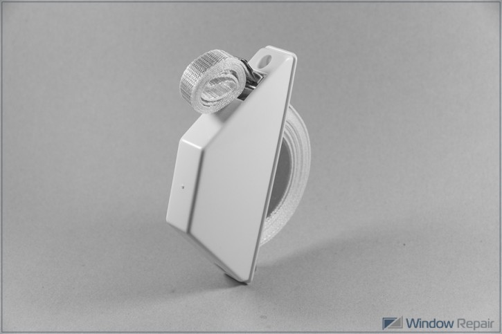 Mini-Halbeinlassgurtwickler weiß inkl. 4,5m Gurtband